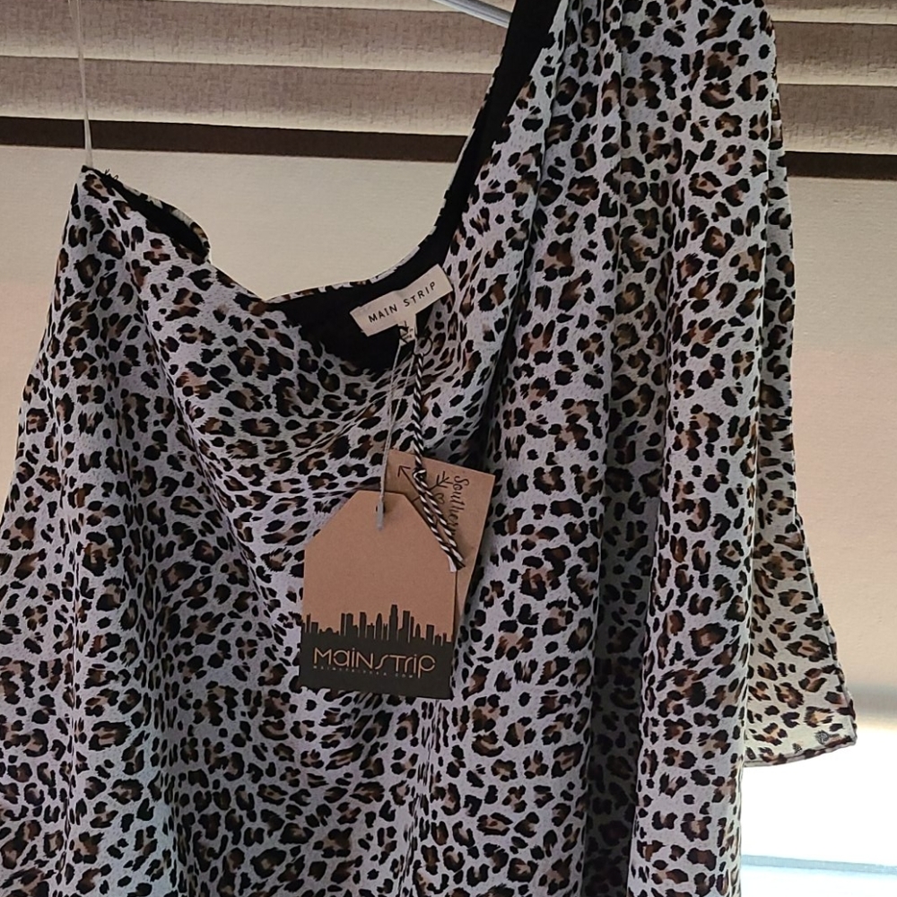 Shirt - Picture 4 of 4
